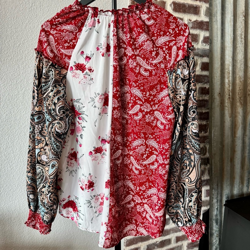 Mazik Cavenders Red Floral Paisley Women's Western Top Size Medium M Long Sleeve - Picture 4 of 9